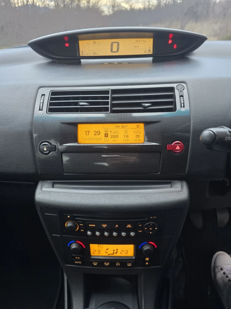 Citroen C4 1.6, снимка 10 - Автомобили и джипове - 53117367