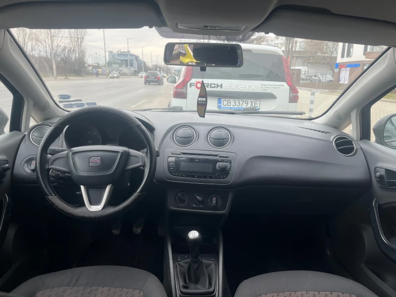 Seat Ibiza 1.2 бензин, снимка 2 - Автомобили и джипове - 53495036