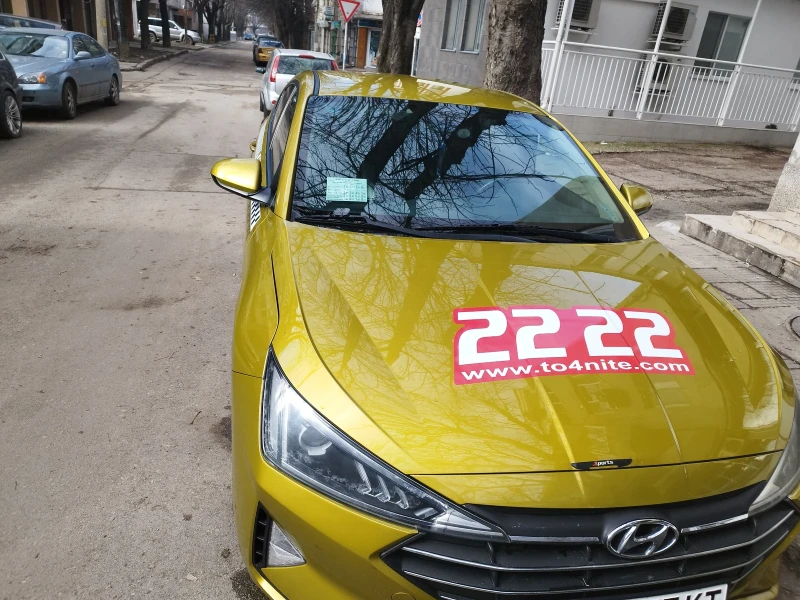 Hyundai Elantra Такси, снимка 2 - Автомобили и джипове - 53535876