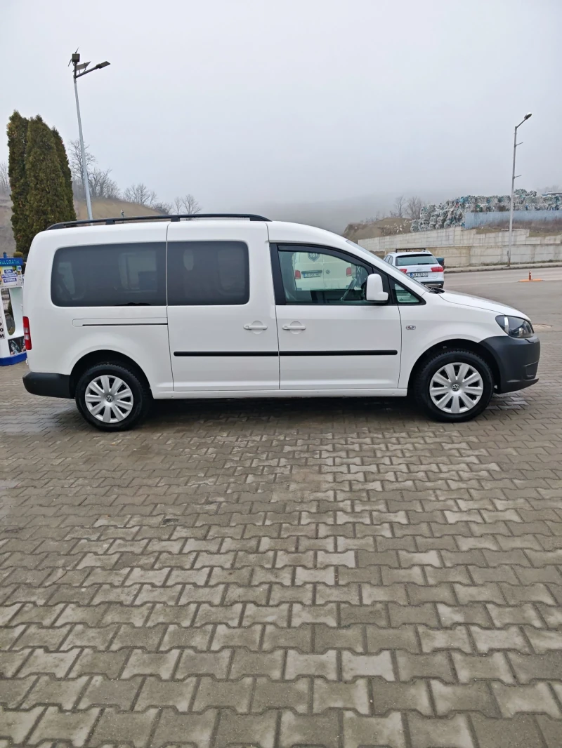 VW Caddy Макси-пътнически 6+ 1, снимка 5 - Автомобили и джипове - 53565376