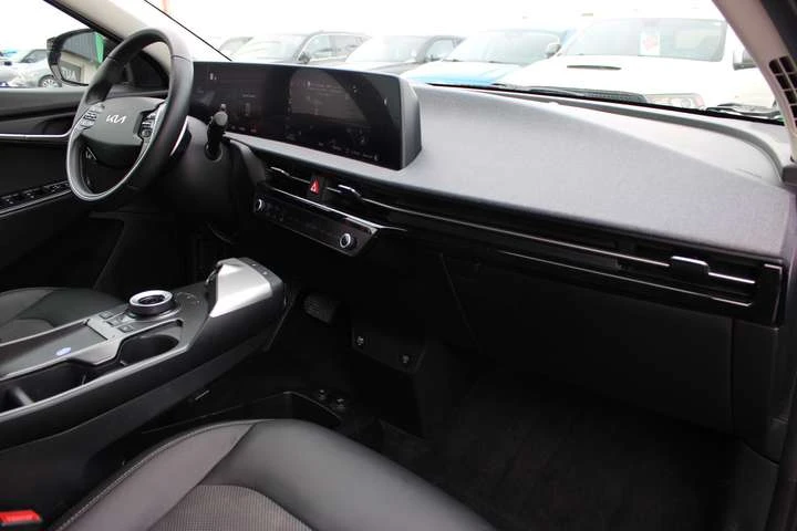 Kia EV6 RWD | WIND | NO ACCIDENT | CLEAN CARFAX | Mobile.bg � ����������� 11