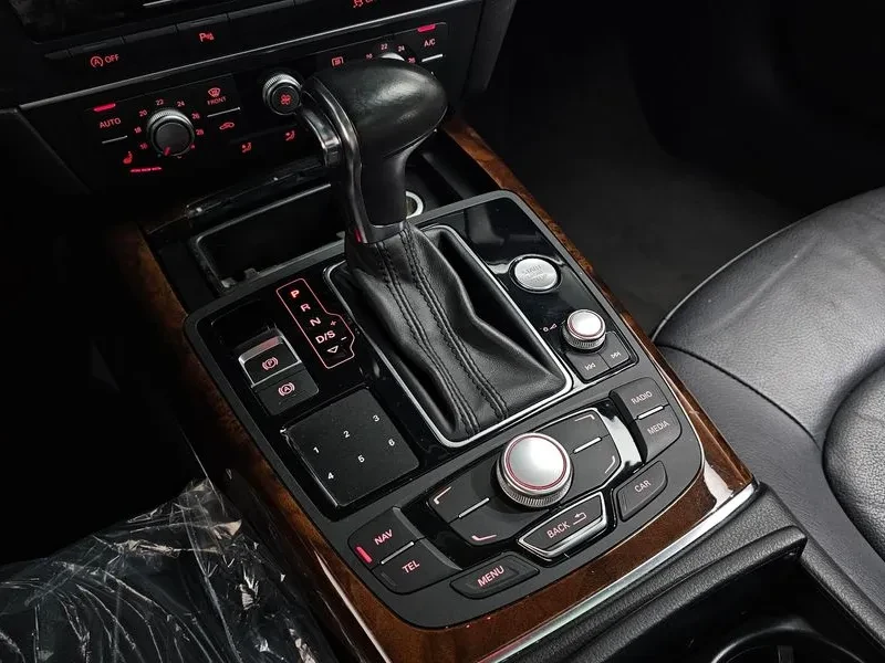 Audi A6 2.0 TDI, снимка 9 - Автомобили и джипове - 55056590