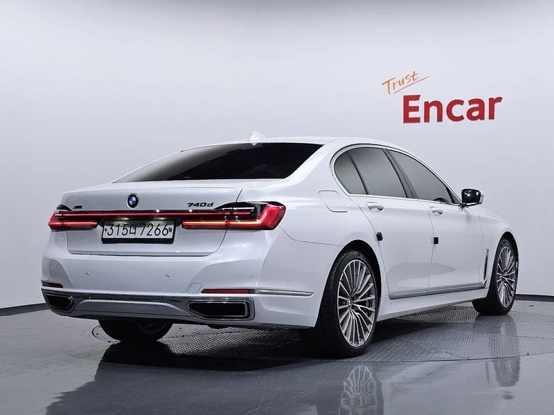 BMW 740 740d xDrive Design Pure Excellence| 320к.с.| ВКЛ.Т, снимка 2 - Автомобили и джипове - 55442028