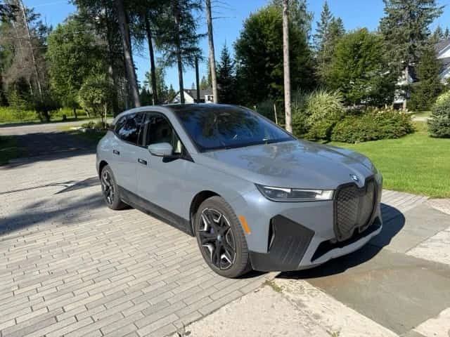 BMW iX * xDrive50 * АВТОКРЕДИТ БЕЗ ПЪРВОНАЧАЛНА ВНОСКА* , снимка 3 - Автомобили и джипове - 55698857