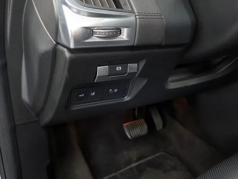 Jaguar E-pace D180 Se, снимка 17 - Автомобили и джипове - 56293004