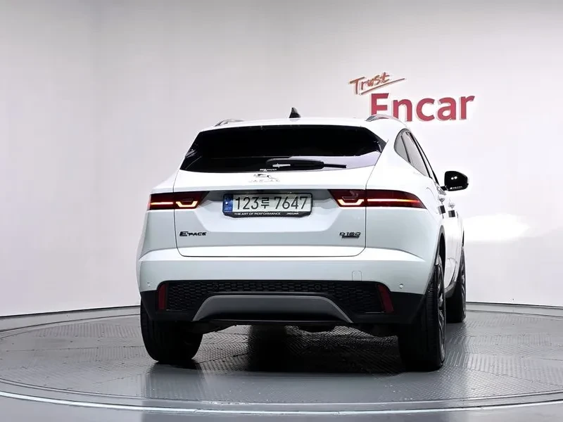 Jaguar E-pace D180 Se, снимка 4 - Автомобили и джипове - 56293004