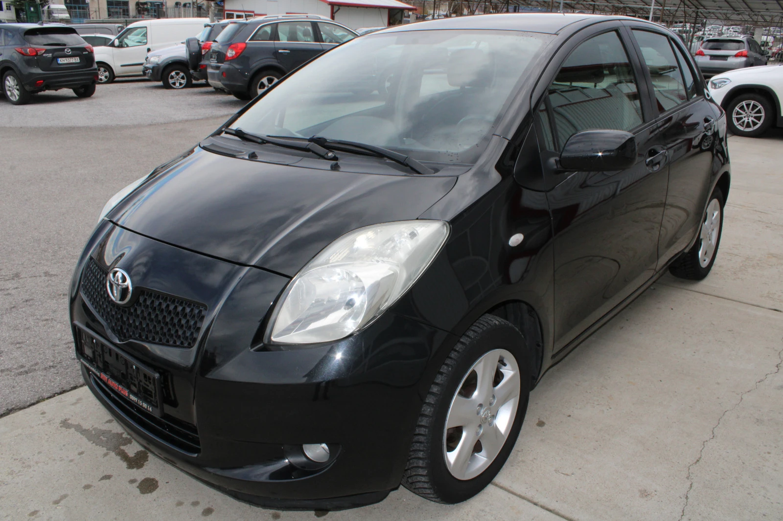 Toyota Yaris 1.0 Бензин - [1] 