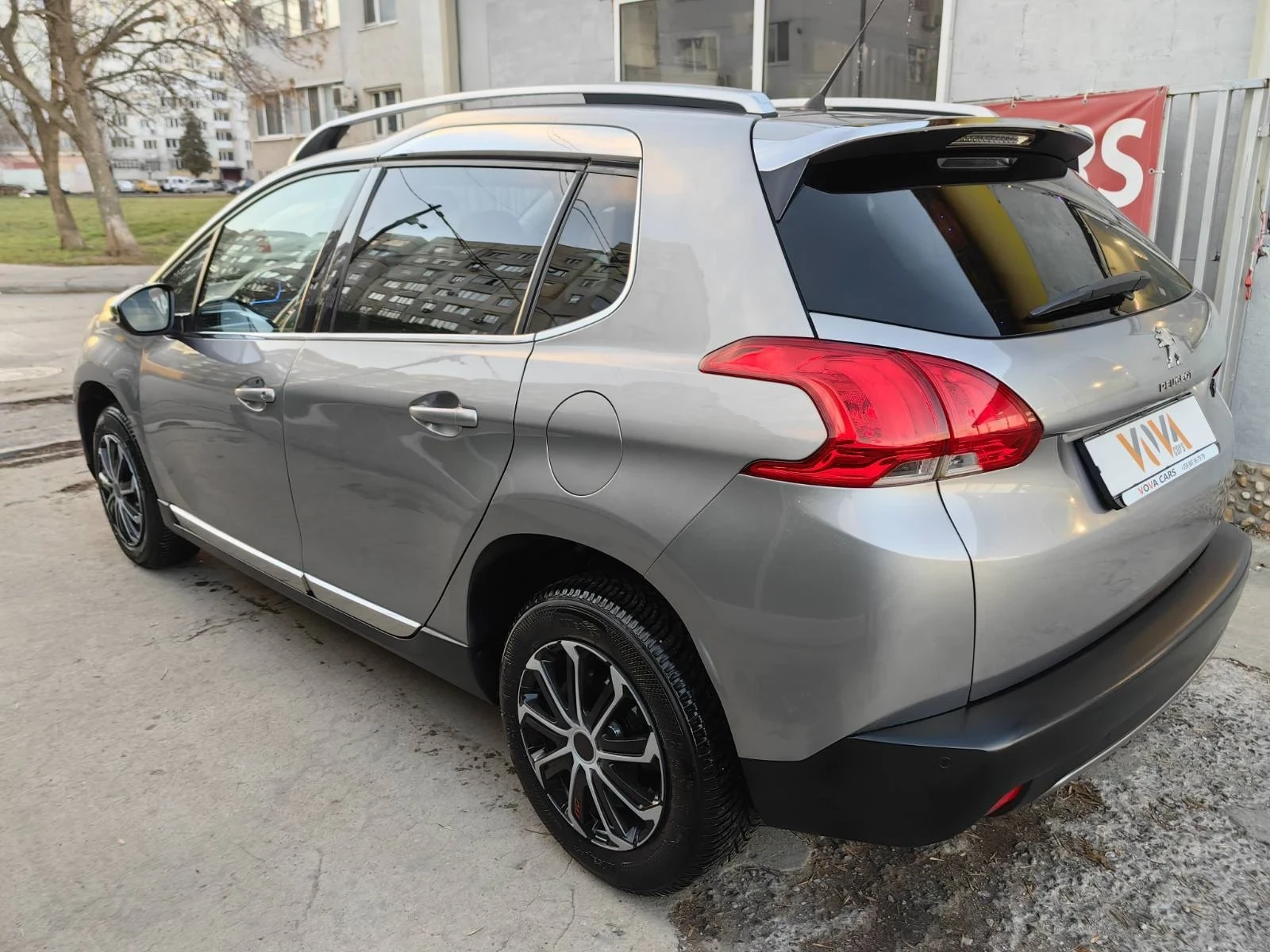 Peugeot 2008 1.6i-120к.с* Allure* Нави* Парктроник*  - изображение 2