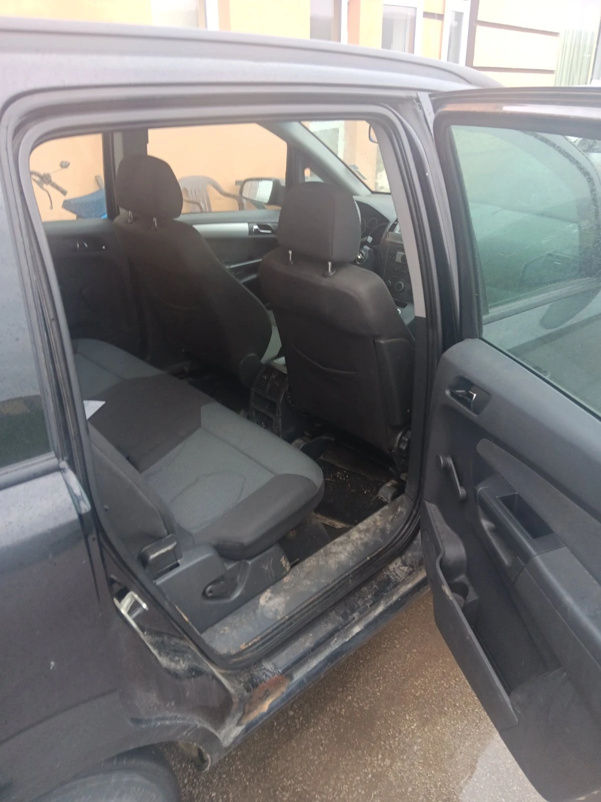 Opel Zafira  - изображение 2