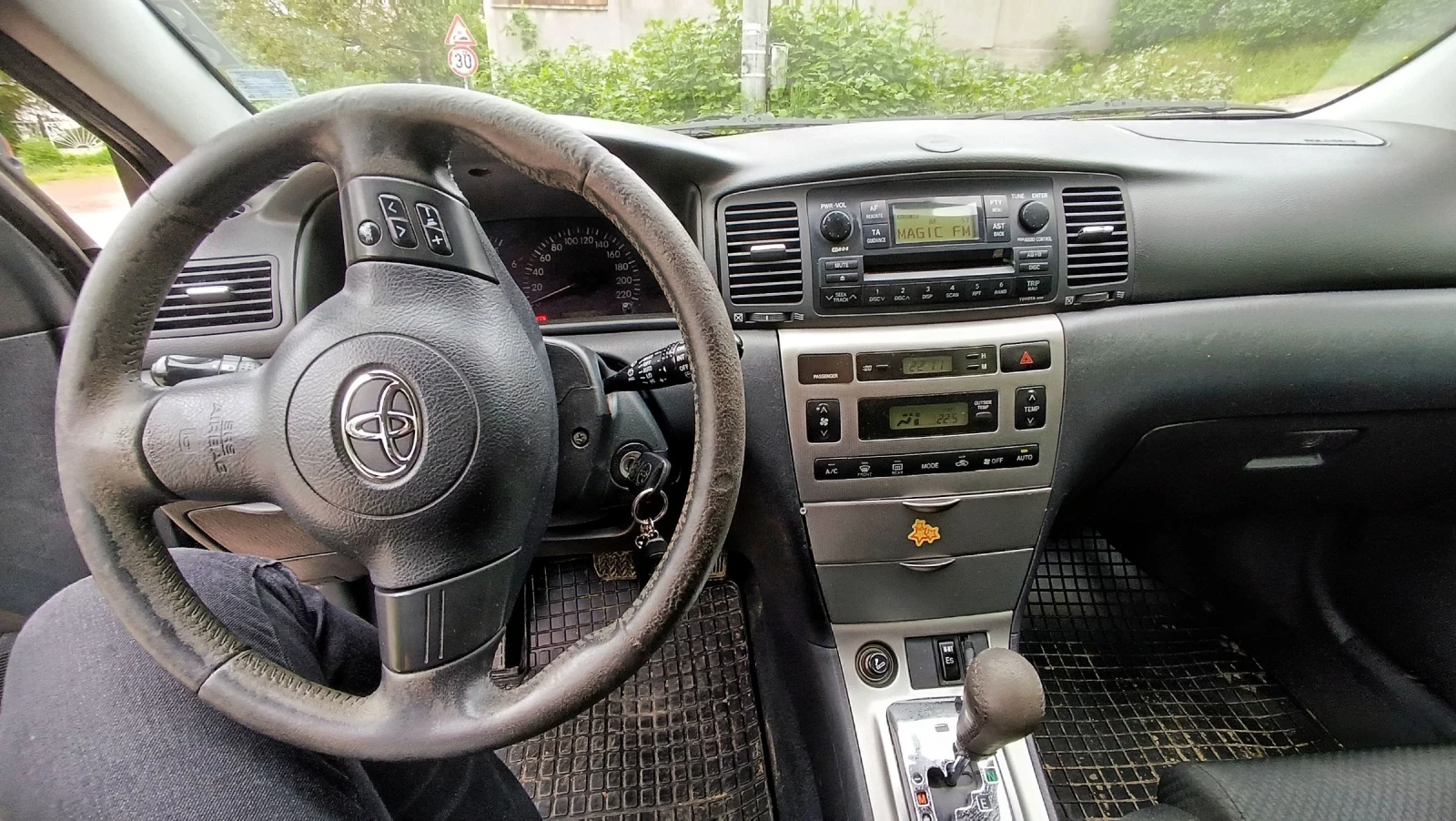 Toyota Corolla 1.4 D4D - изображение 6