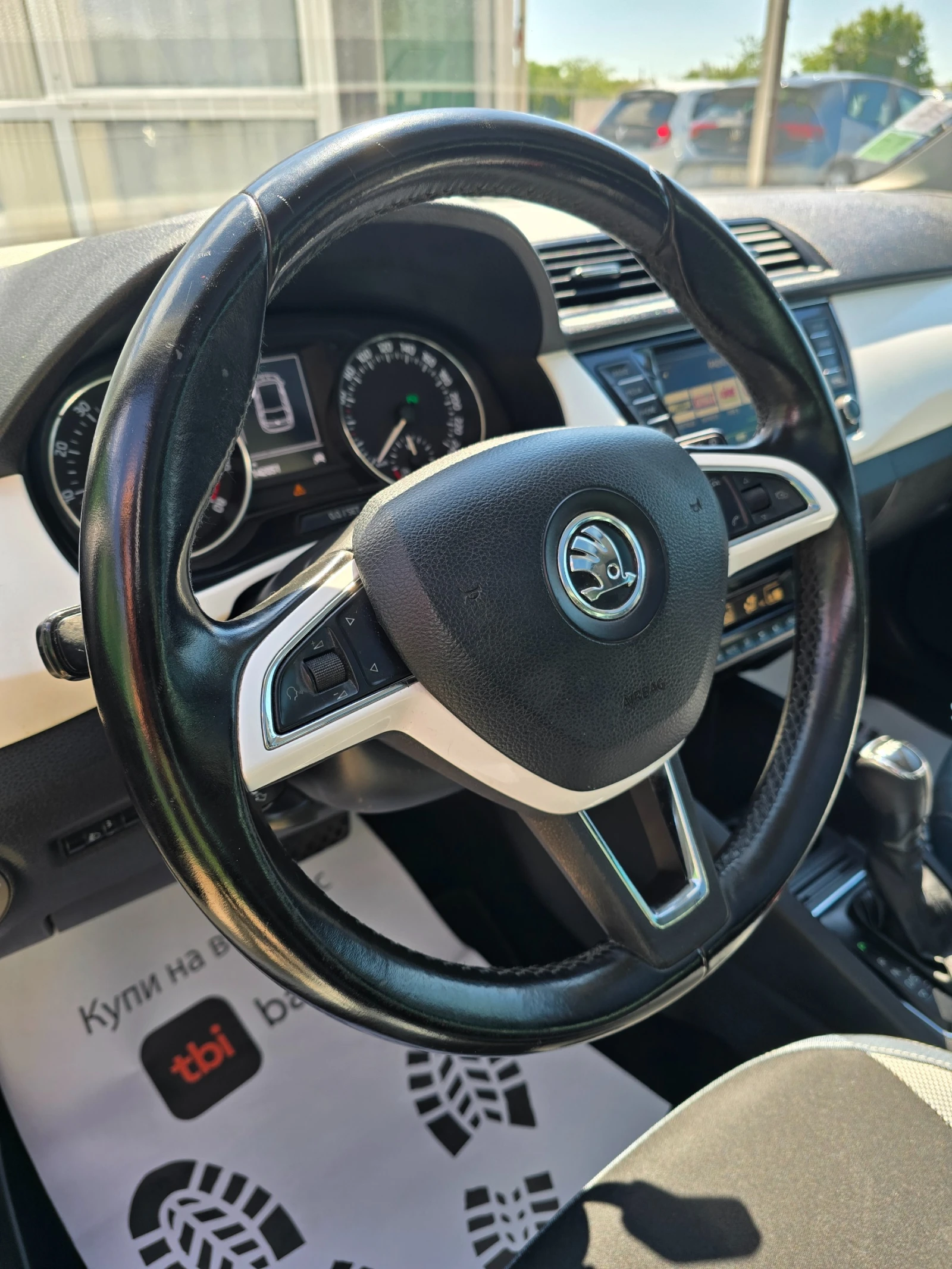 Skoda Fabia 1.2TSI 4 цилиндъра * ПАНОРАМА * НАВИГАЦИЯ  | Mobile.bg — изображение 14