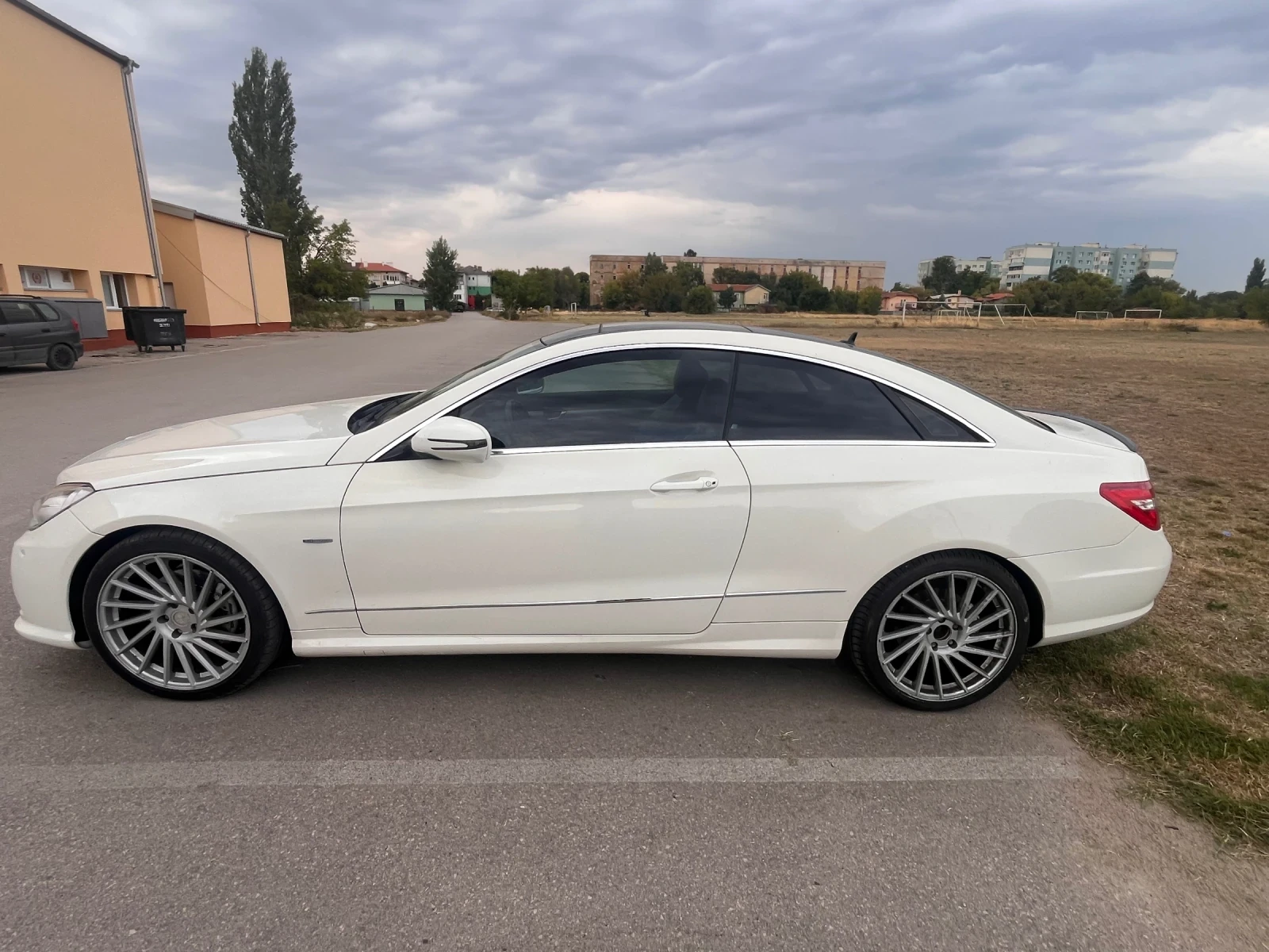 Mercedes-Benz E 350 Coupe / Panorama  - изображение 5