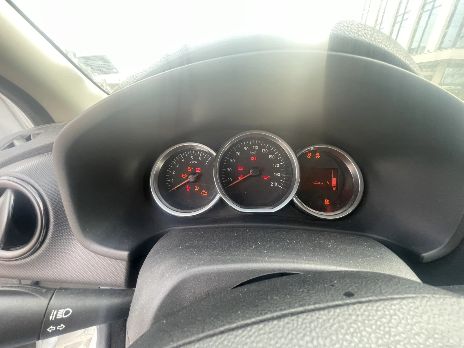 Dacia Sandero  - изображение 5