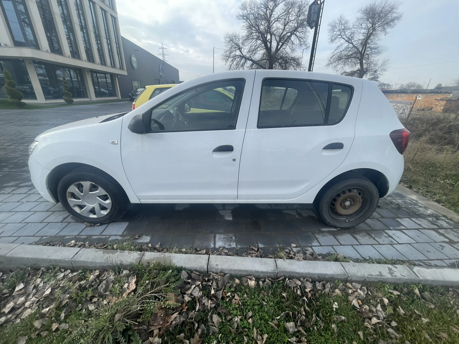 Dacia Sandero  - изображение 4