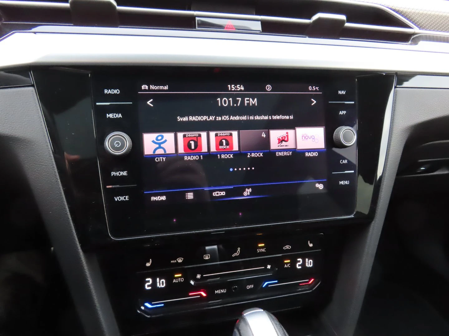 VW Arteon R-Line 2.0 TSI OPF 4MOTION DSG, снимка 15 - Автомобили и джипове - 54520774