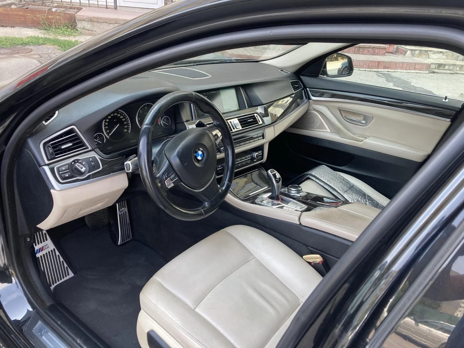 BMW 525 X Drive | Mobile.bg � ����������� 13