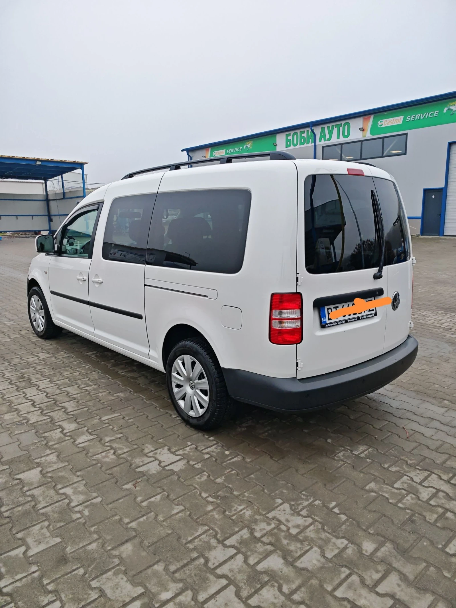 VW Caddy Макси-пътнически 6+ 1 - изображение 4