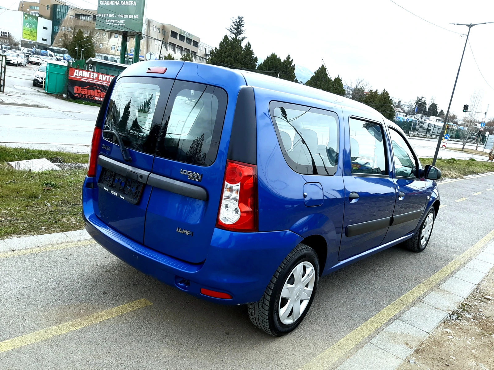 Dacia Logan КЛИМА-FACELIFT ! ! ! , снимка 6 - Автомобили и джипове - 53978833