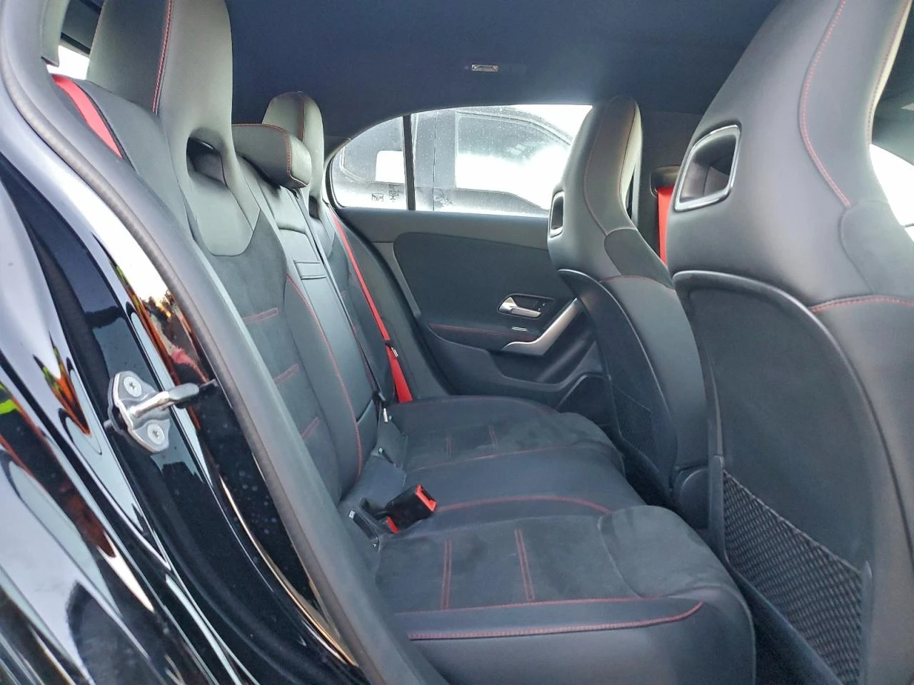 Mercedes-Benz A 35 4Matic, снимка 10 - Автомобили и джипове - 54175116