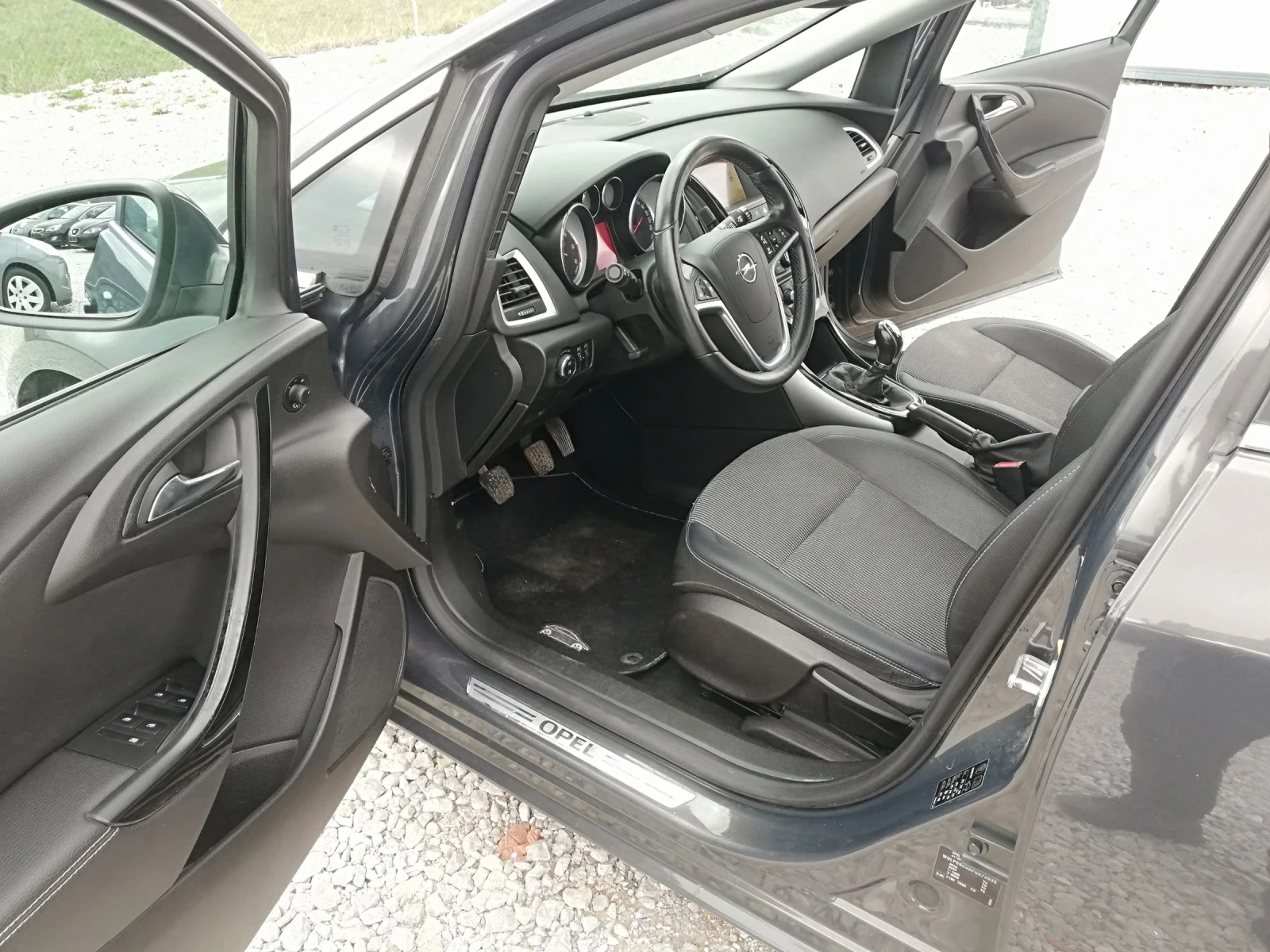 Opel Astra 1.6cdti kli itali 110, снимка 9 - Автомобили и джипове - 54191054
