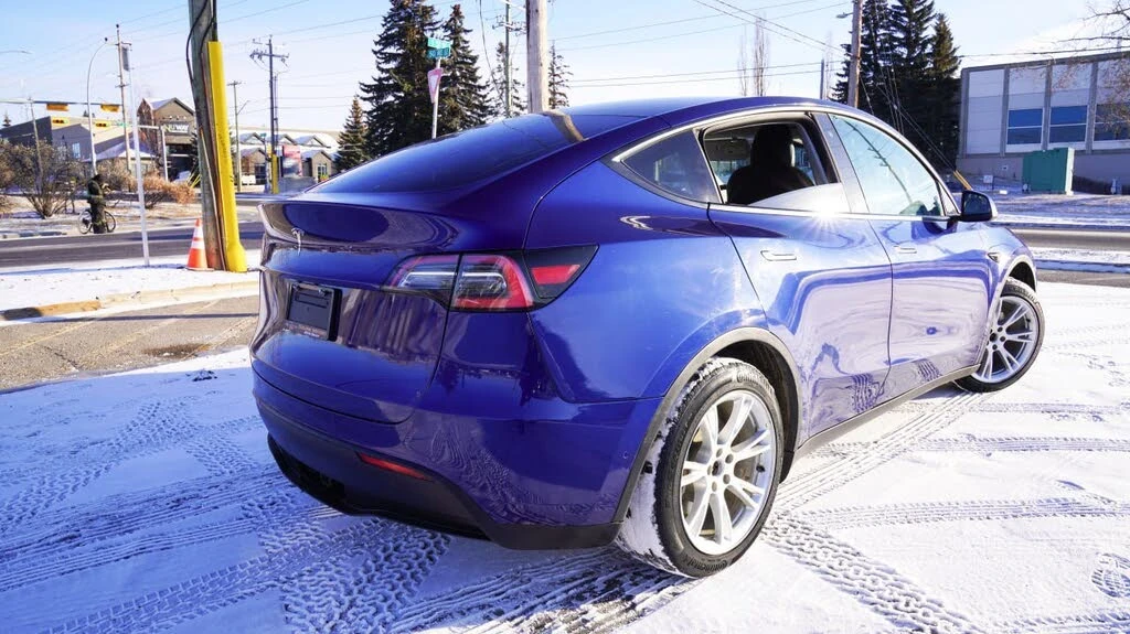 Tesla Model Y Long Range AWD* PANORAMA* ПОДГРЕВ* 360 CAM* , снимка 4 - Автомобили и джипове - 54210881