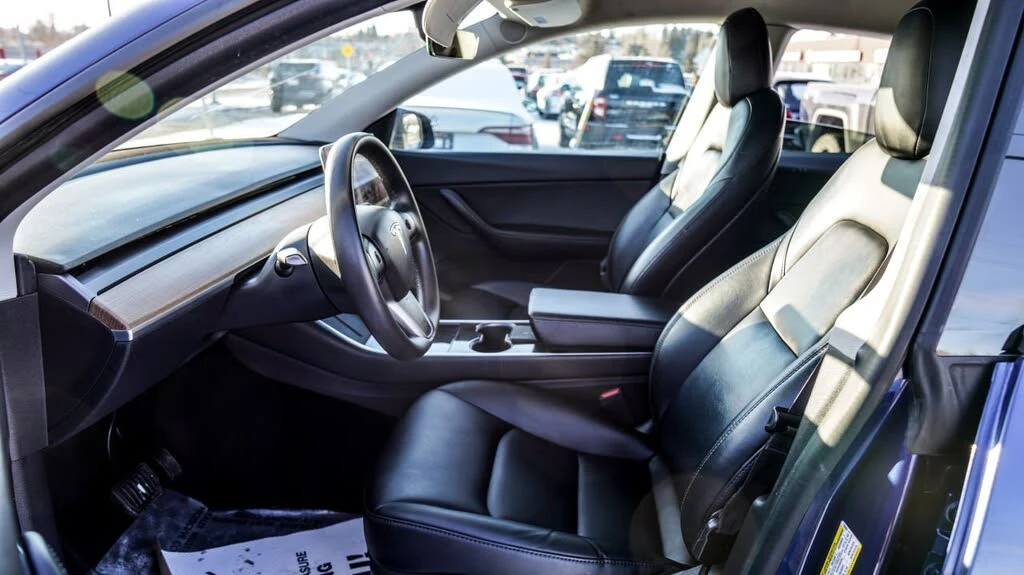 Tesla Model Y Long Range AWD* PANORAMA* ПОДГРЕВ* 360 CAM* , снимка 9 - Автомобили и джипове - 54210881