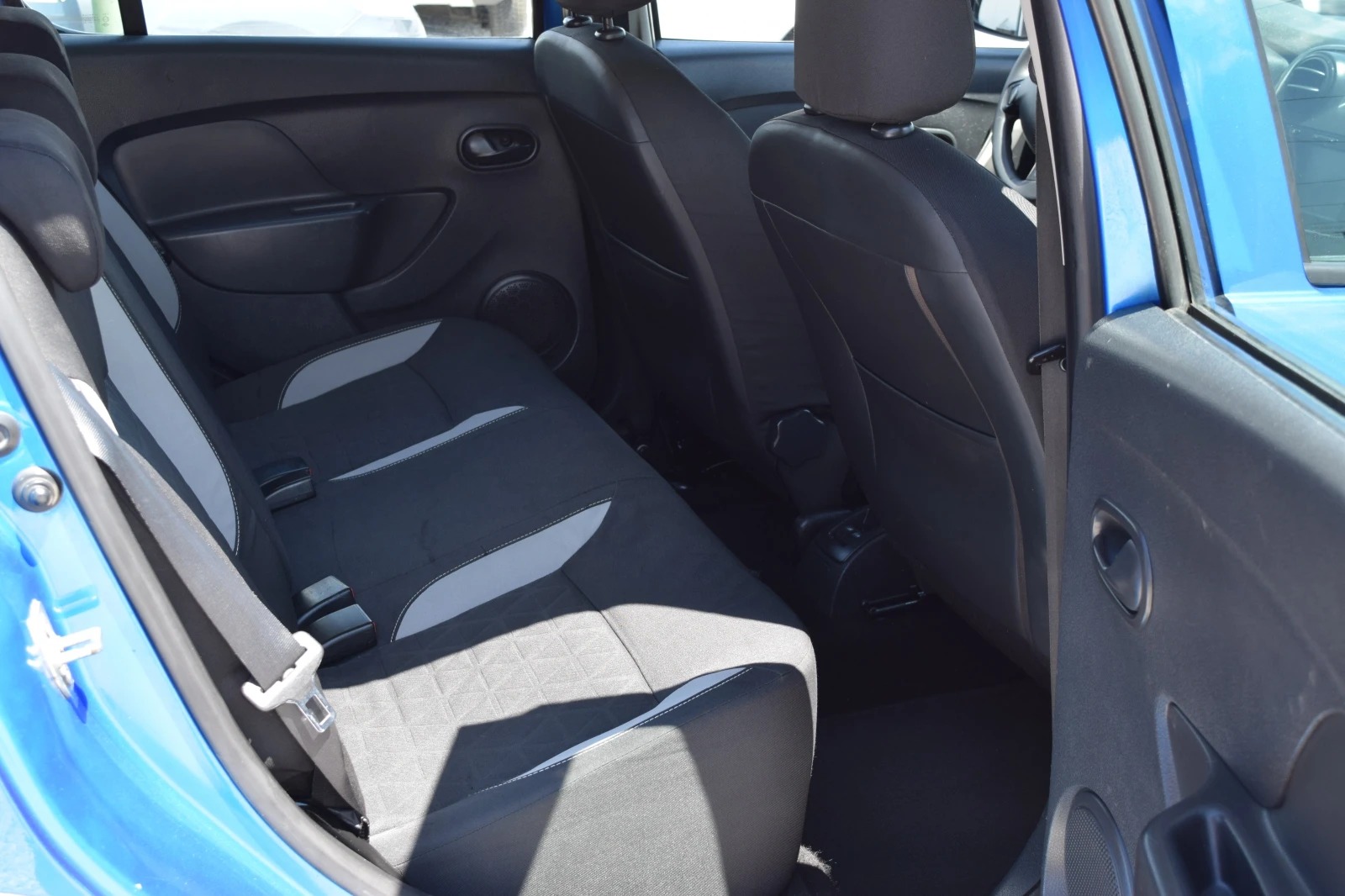 Dacia Sandero STEPWAY* 1.5Dci* Навигация* Euro5B, снимка 13 - Автомобили и джипове - 55234745
