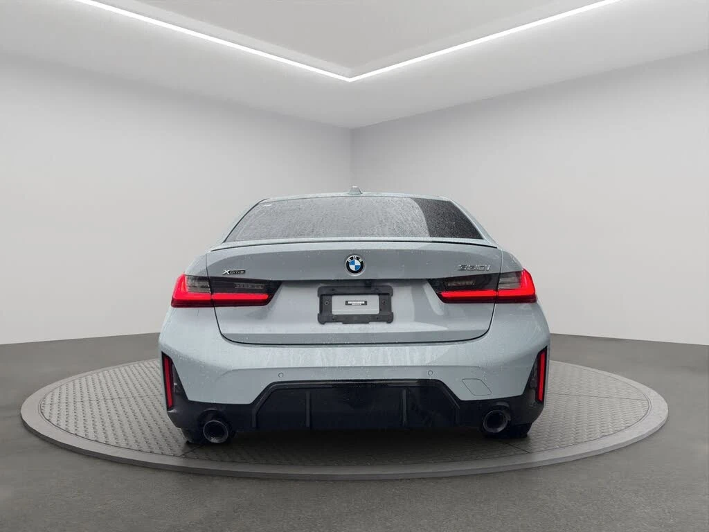 BMW 330 i* XDRIVE* MSPORT* HEAD UP* HARMAN* ШИБИДАХ* CAM, снимка 5 - Автомобили и джипове - 55277804