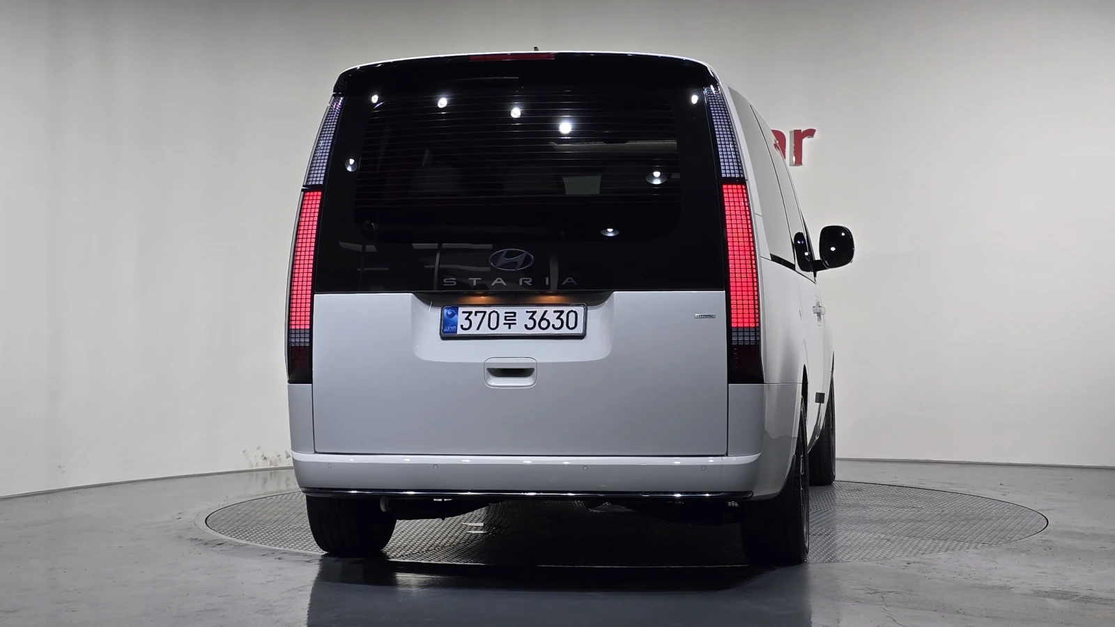 Hyundai Staria Inspiration* BOSE* 360* ЕЛ. БАГАЖНИК* КРАЙНА ЦЕНА, снимка 4 - Автомобили и джипове - 55409134