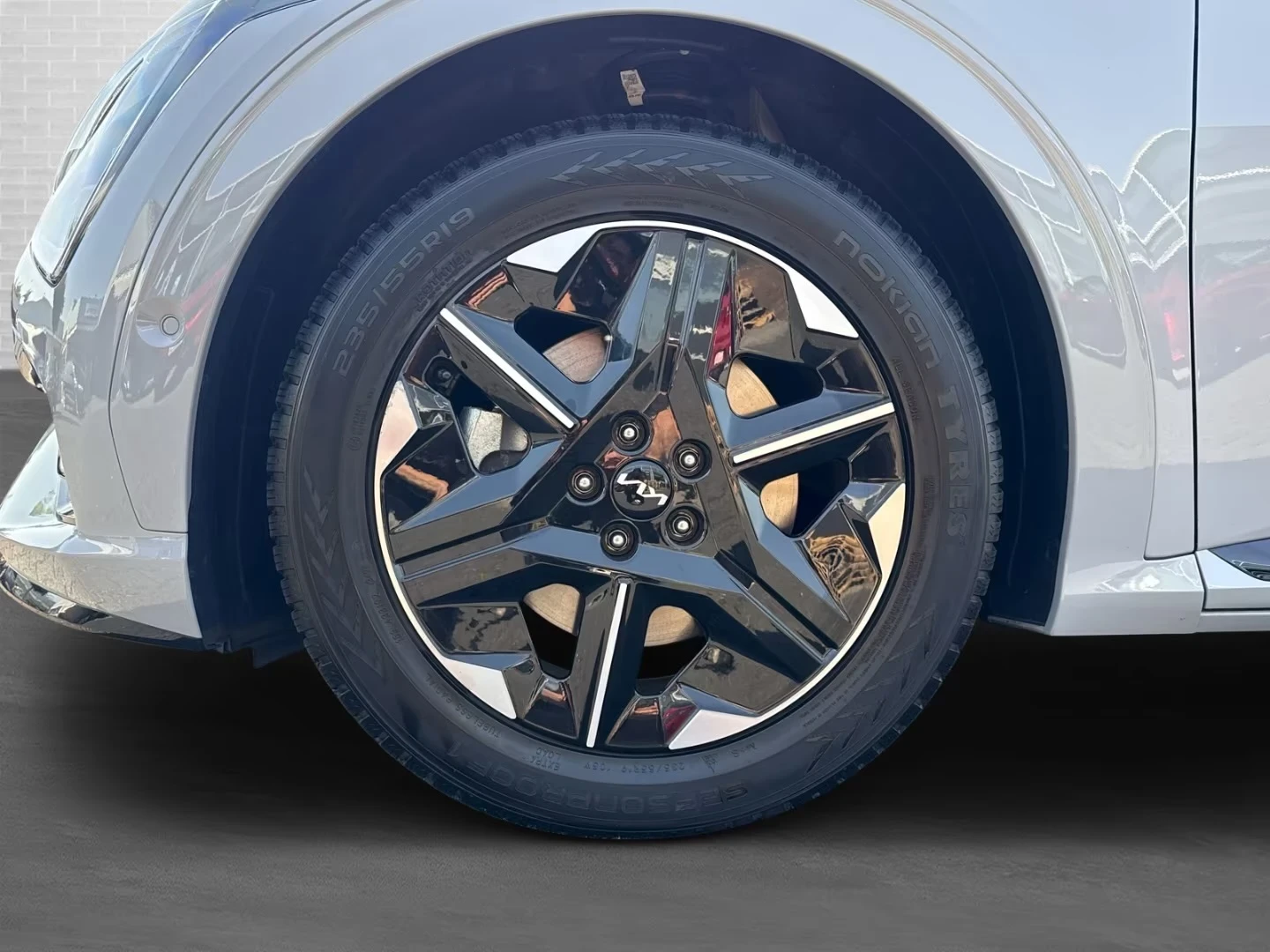Kia EV6 GT-Line 84kWh AWD Full Spec KIA CERTIFIED WARRANTY, снимка 15 - Автомобили и джипове - 55421635