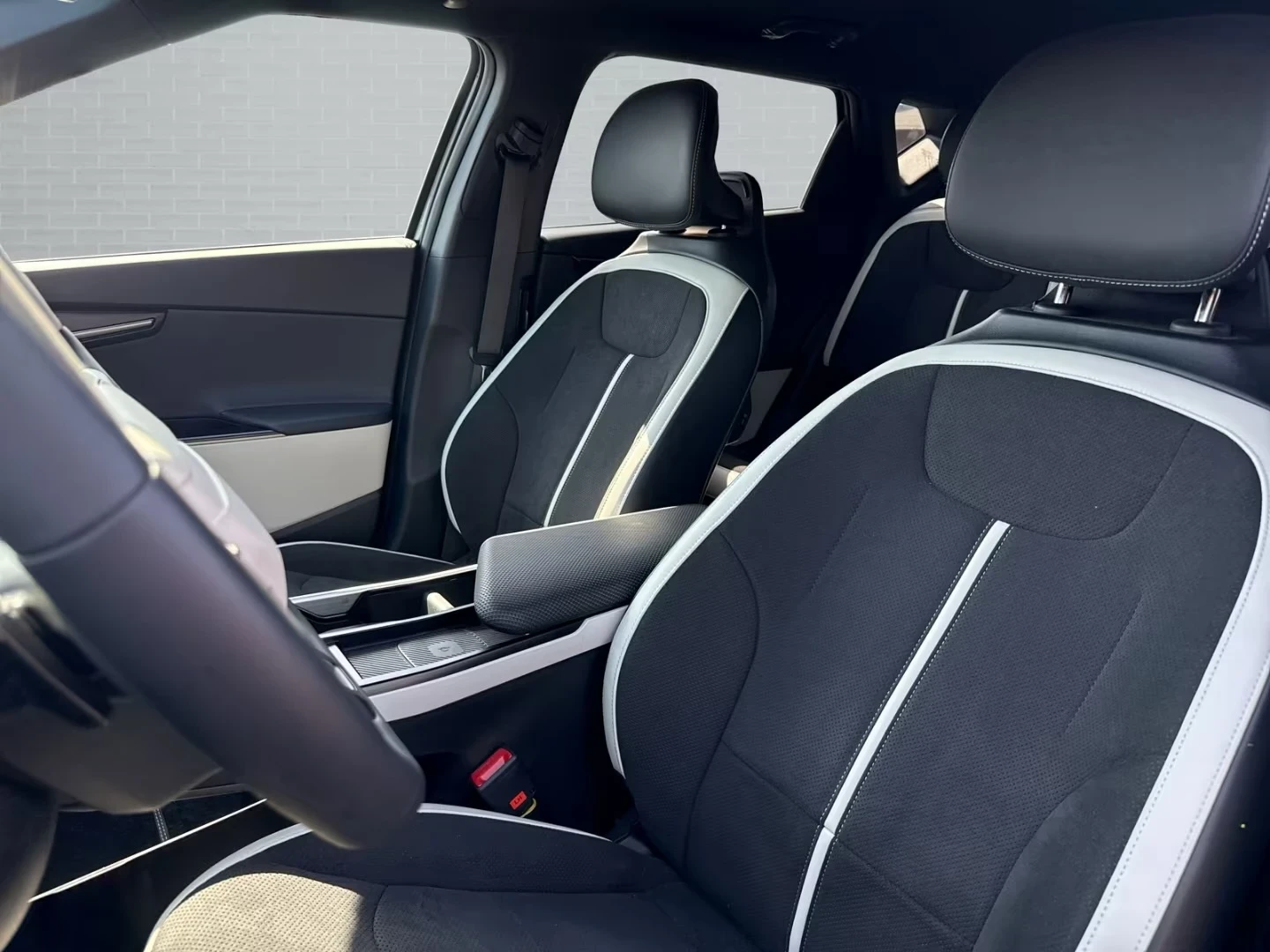 Kia EV6 GT-Line 84kWh AWD Full Spec KIA CERTIFIED WARRANTY, снимка 12 - Автомобили и джипове - 55421635