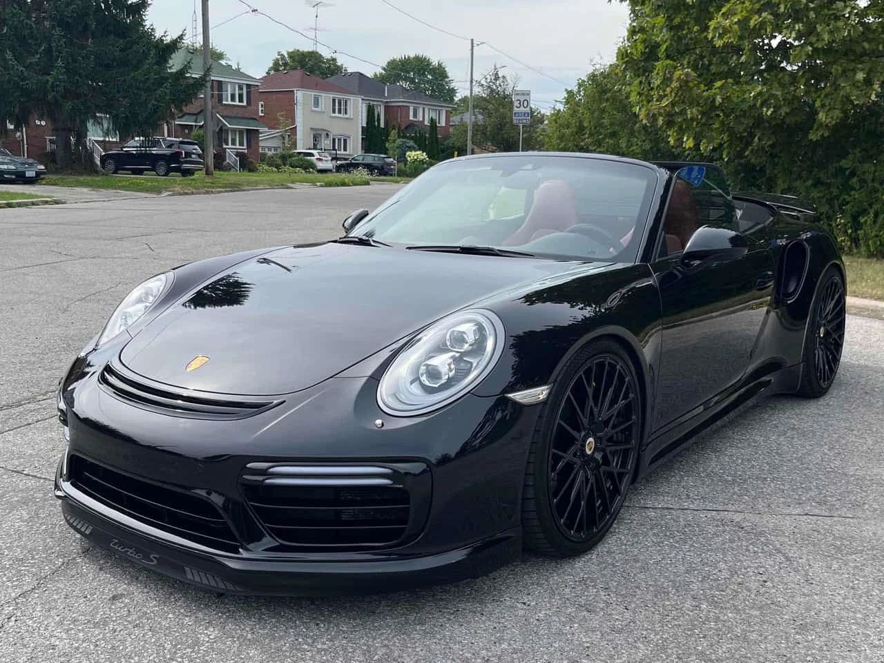 Porsche 911 * 2dr Cabriolet Turbo S * CARFAX * 
