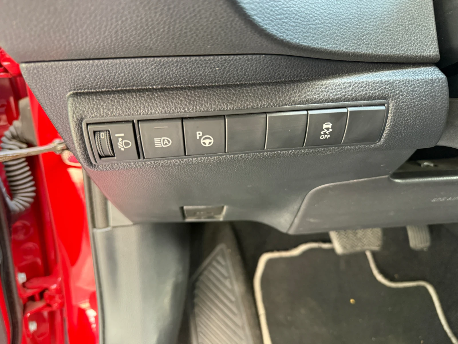 Toyota Corolla 1.8 TS Hybrid N1, снимка 12 - Автомобили и джипове - 56136579