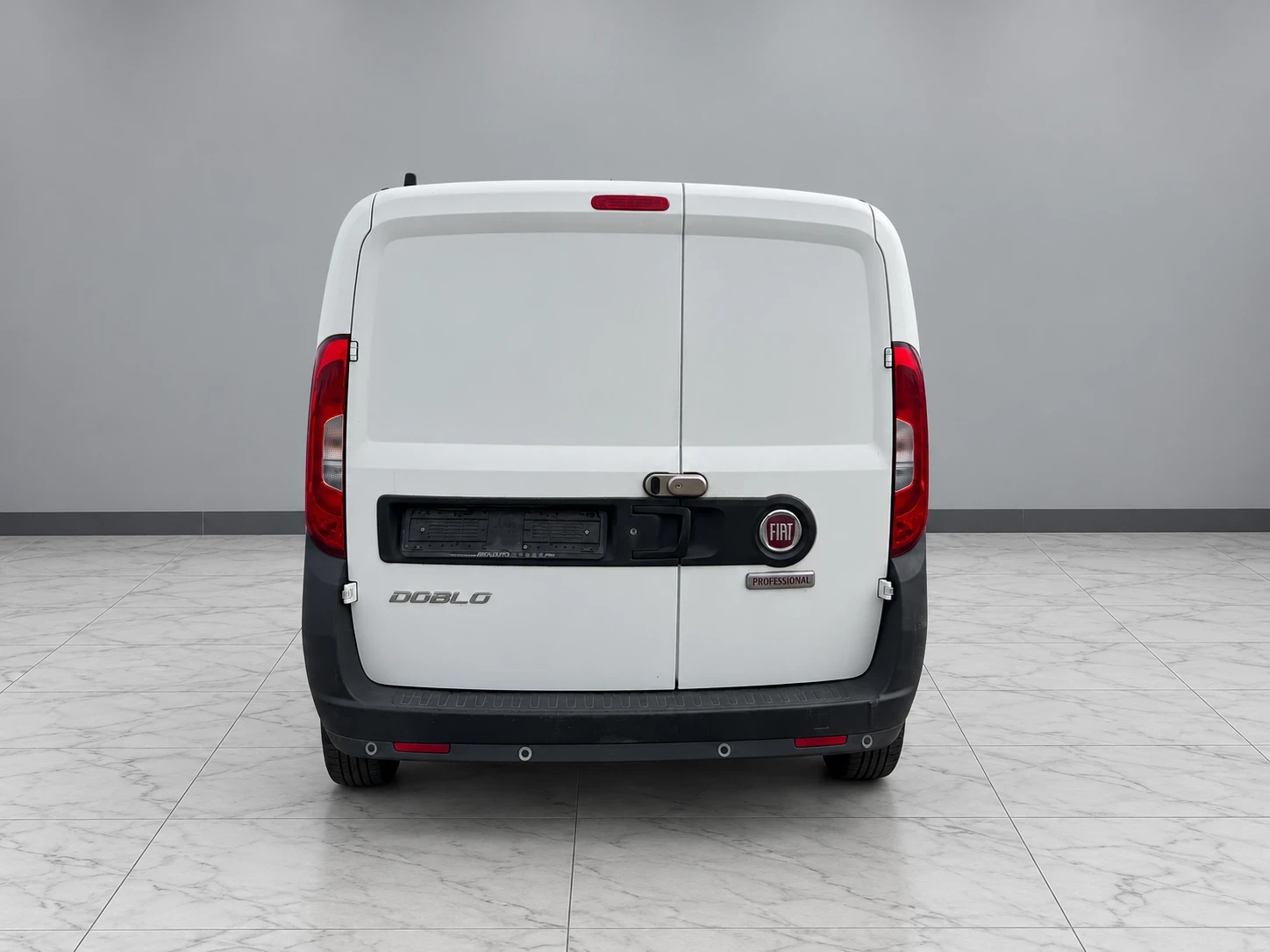 Fiat Doblo 1.3 Multijet  95kc 2018 , снимка 5 - Автомобили и джипове - 56469733