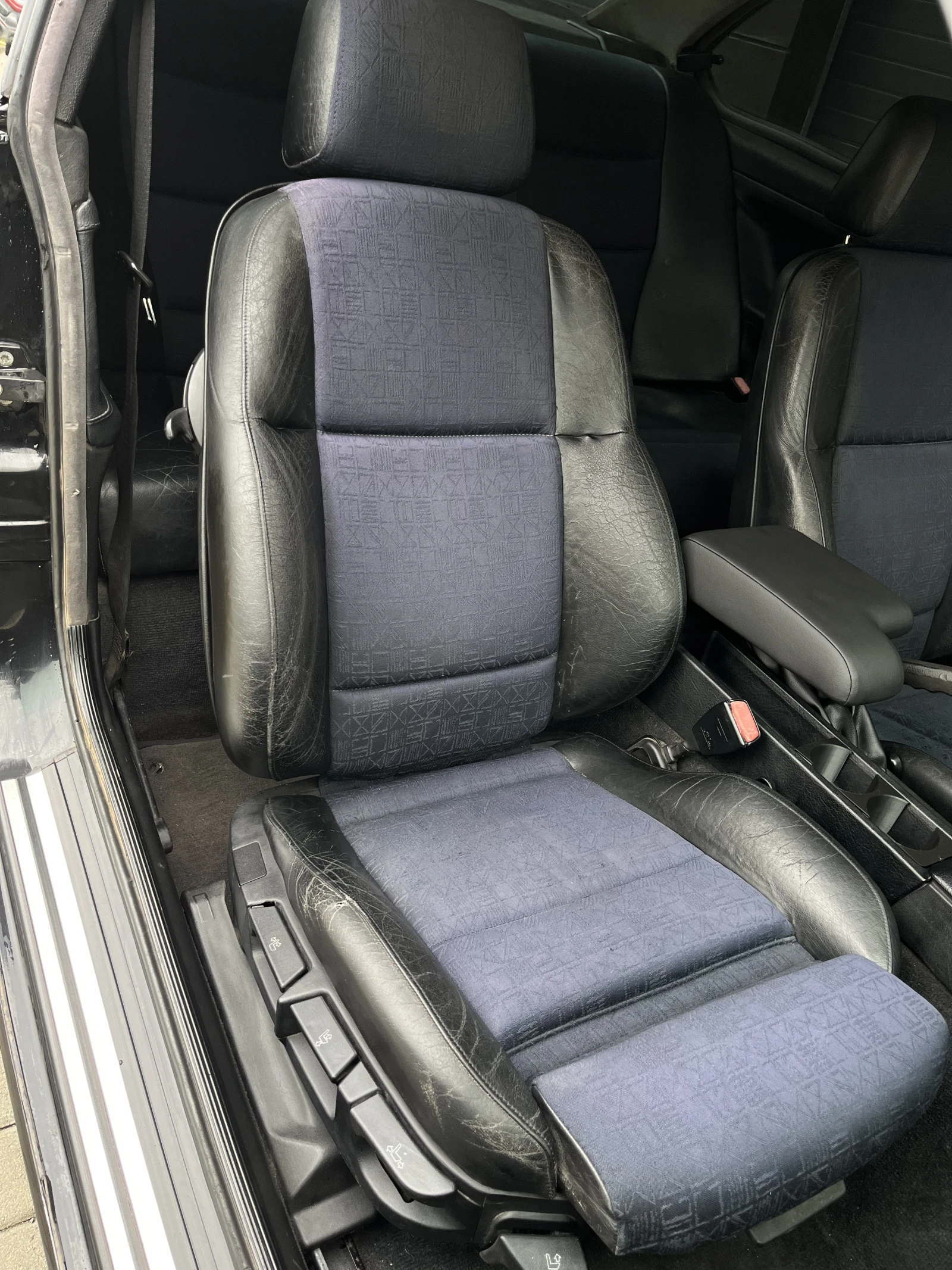 BMW 318 is Coupe , снимка 11 - Автомобили и джипове - 56746861