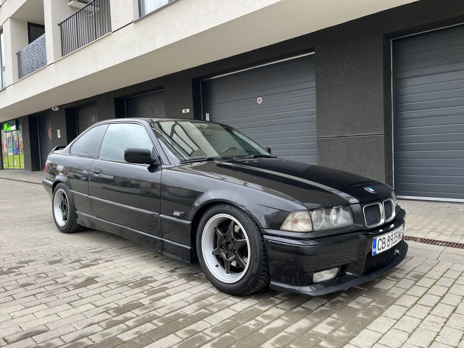 BMW 318 is Coupe , снимка 6 - Автомобили и джипове - 56746861