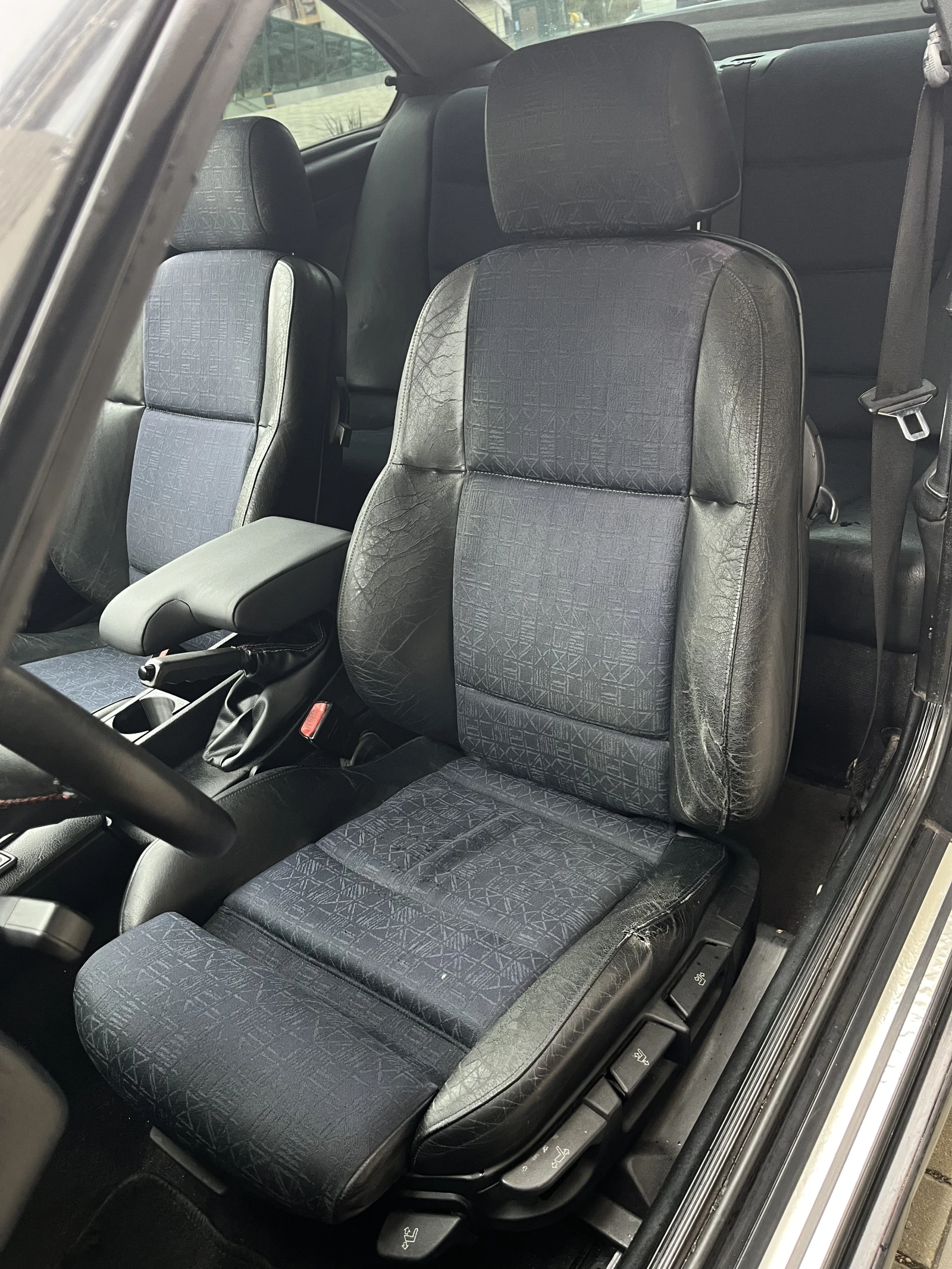 BMW 318 is Coupe , снимка 9 - Автомобили и джипове - 56746861