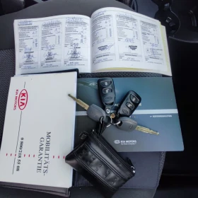 Kia Sportage PILOT* 2.0i* FACELIFT* KLIMATRONIK* 4X4* , снимка 15