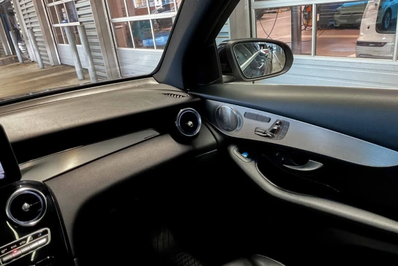 Mercedes-Benz GLC 300 AMG PK| BURMASTER| 9G| PANO| AMBIENT| KEYLESS GO| , снимка 15 - Автомобили и джипове - 53256499