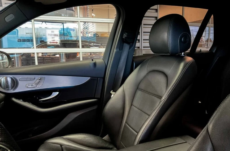 Mercedes-Benz GLC 300 AMG PK| BURMASTER| 9G| PANO| AMBIENT| KEYLESS GO| , снимка 14 - Автомобили и джипове - 53256499