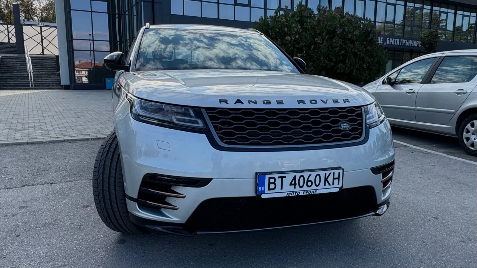 Land Rover Range Rover Velar R-dynamic - изображение 4