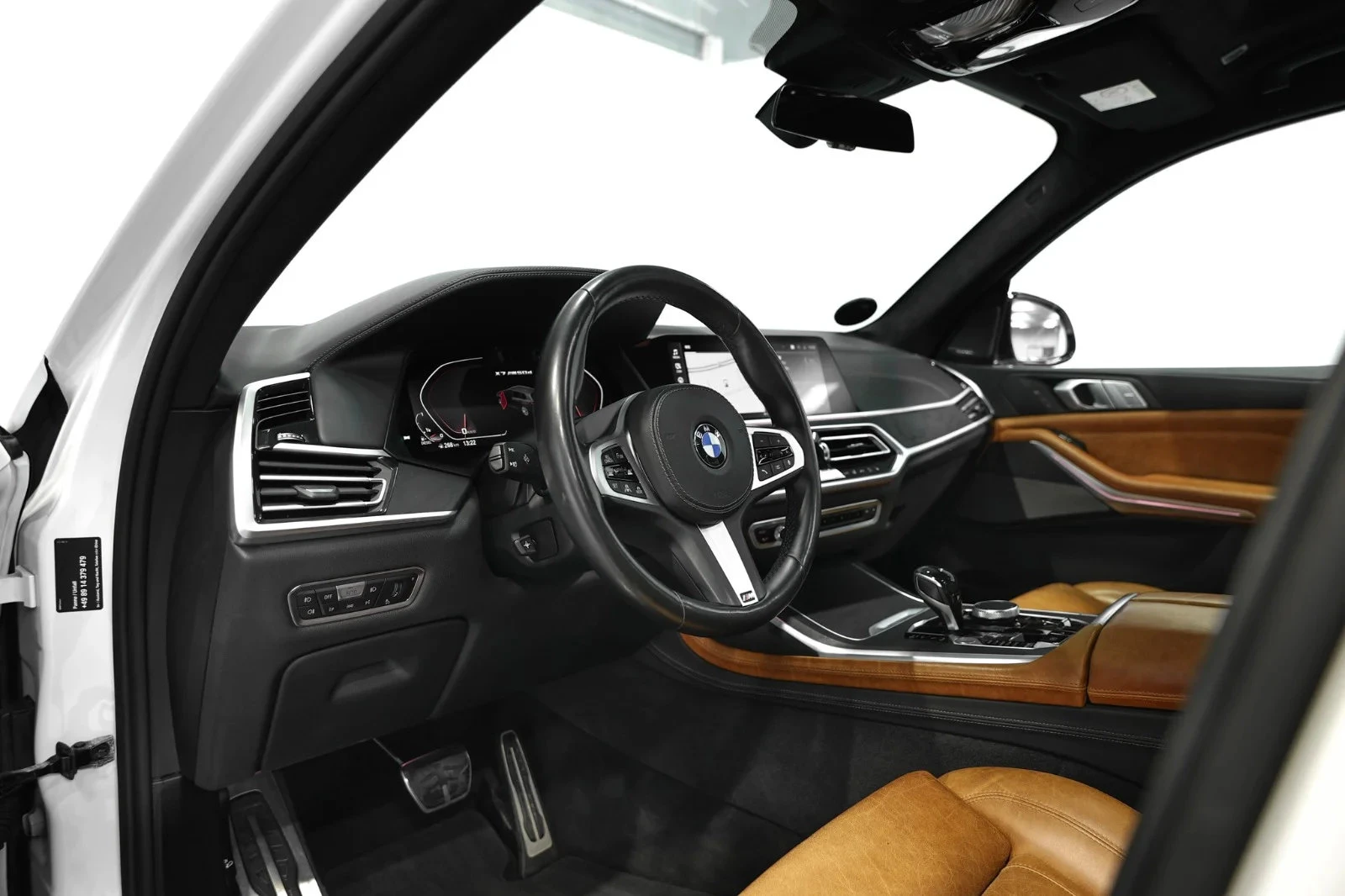 BMW X7 M50D/xDRIVE/400HP/PANO/360/LASER/ACC/MASSAGE/890f - изображение 8