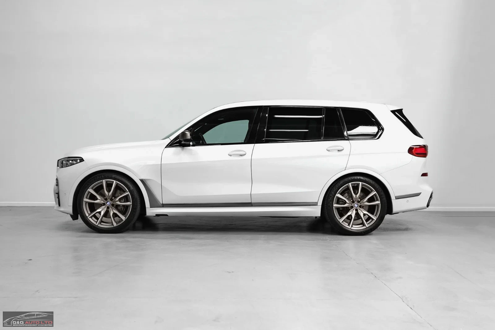 BMW X7 M50D/xDRIVE/400HP/PANO/360/LASER/ACC/MASSAGE/890f - изображение 3