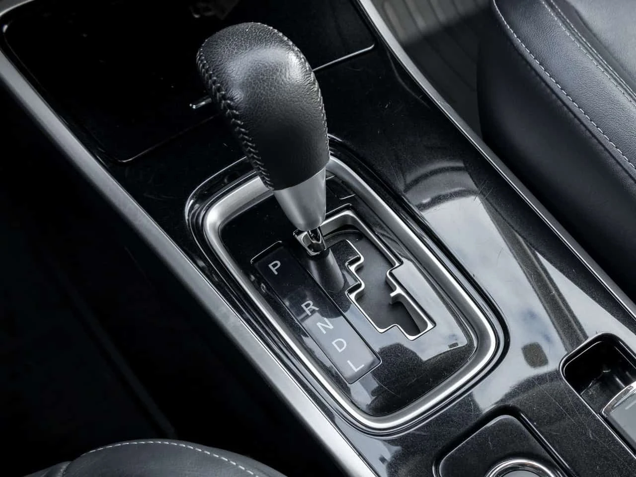 Mitsubishi Outlander * CARFAX * ���� �� �� | Mobile.bg � ����������� 14