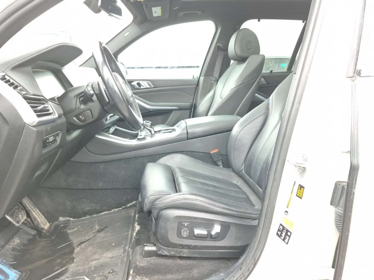 BMW X5 * XDRIVE40I M-pack* 360КАМЕРИ* ПАНОРАМА* , снимка 5 - Автомобили и джипове - 53953733