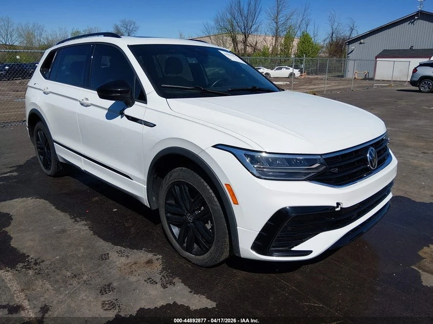 VW Tiguan 2.0T SE R-LINE SHADOW BLACK