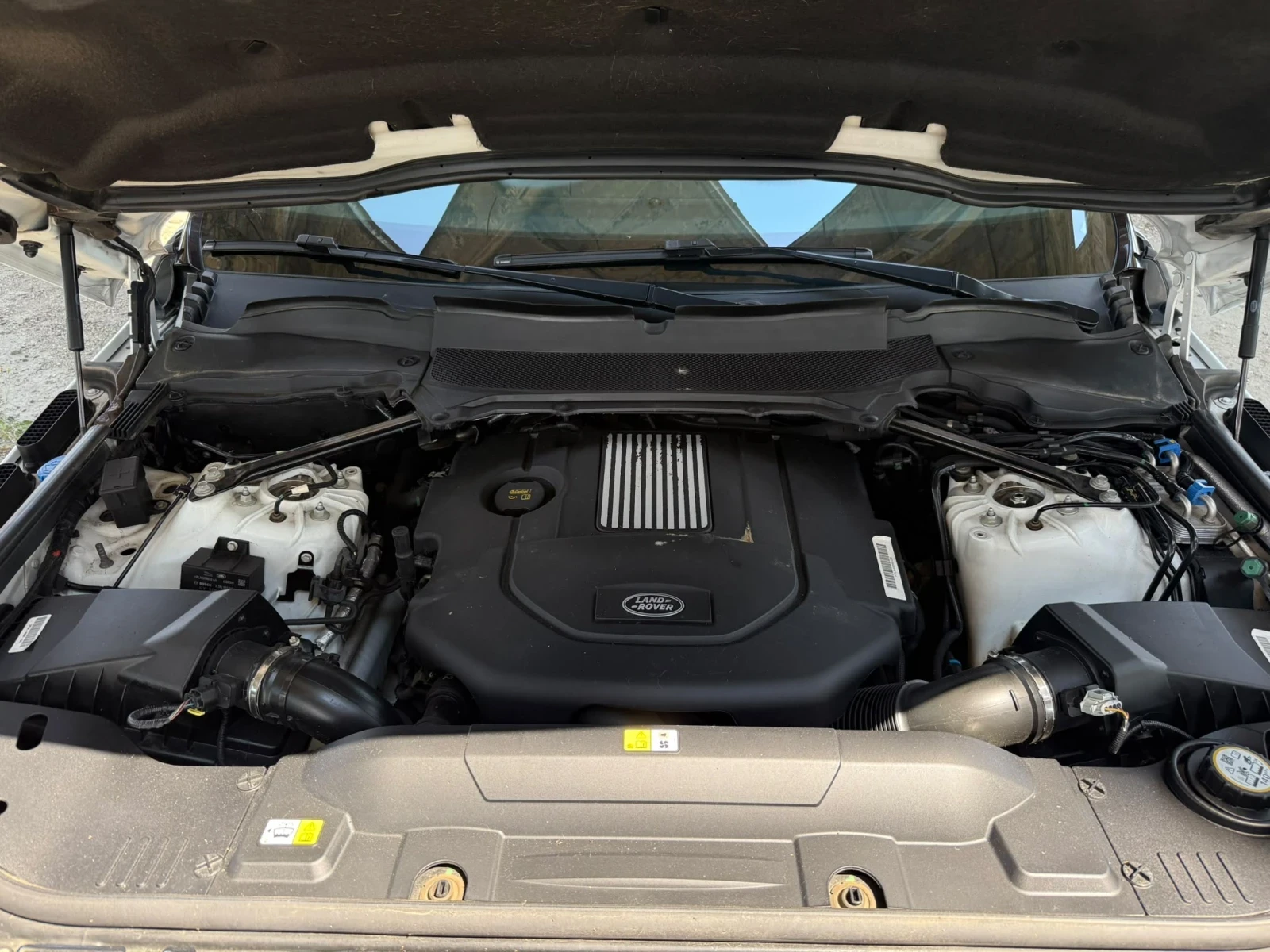 Land Rover Range Rover Sport 3.0D 33240KM, снимка 15 - Автомобили и джипове - 55137724