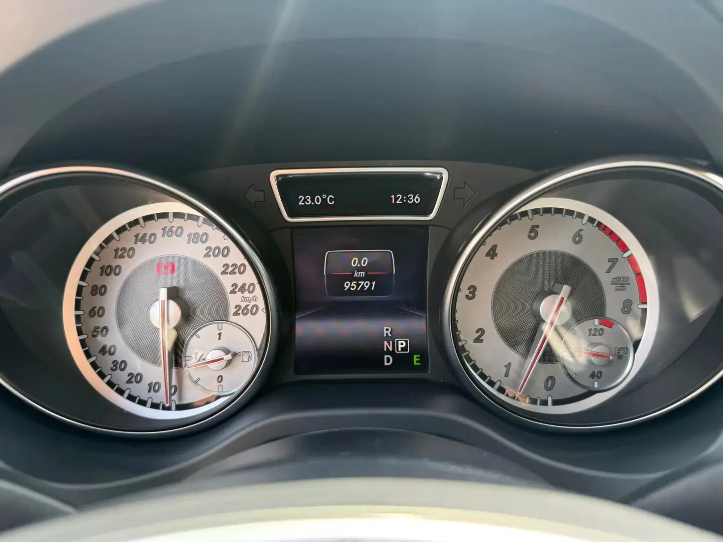 Mercedes-Benz GLA 250 4Matic ЦЕНА ДО БЪЛГАРИЯ РЕГИСТРАЦИЯ & АВТОКРЕДИТ, снимка 12 - Автомобили и джипове - 55392840
