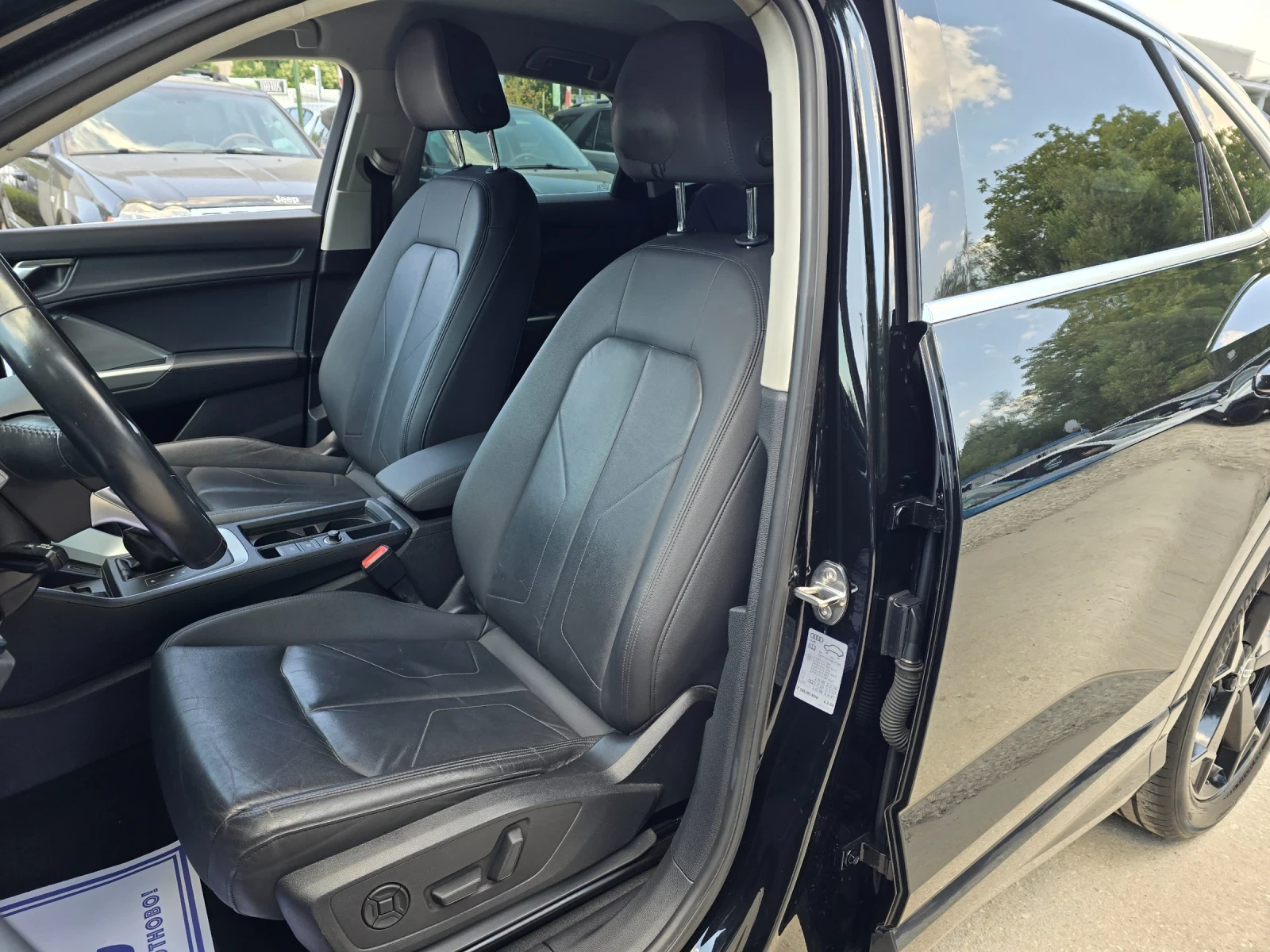 Audi Q3 Sportback 35TDI 150к.с Топ състояние , снимка 9 - Автомобили и джипове - 55586475