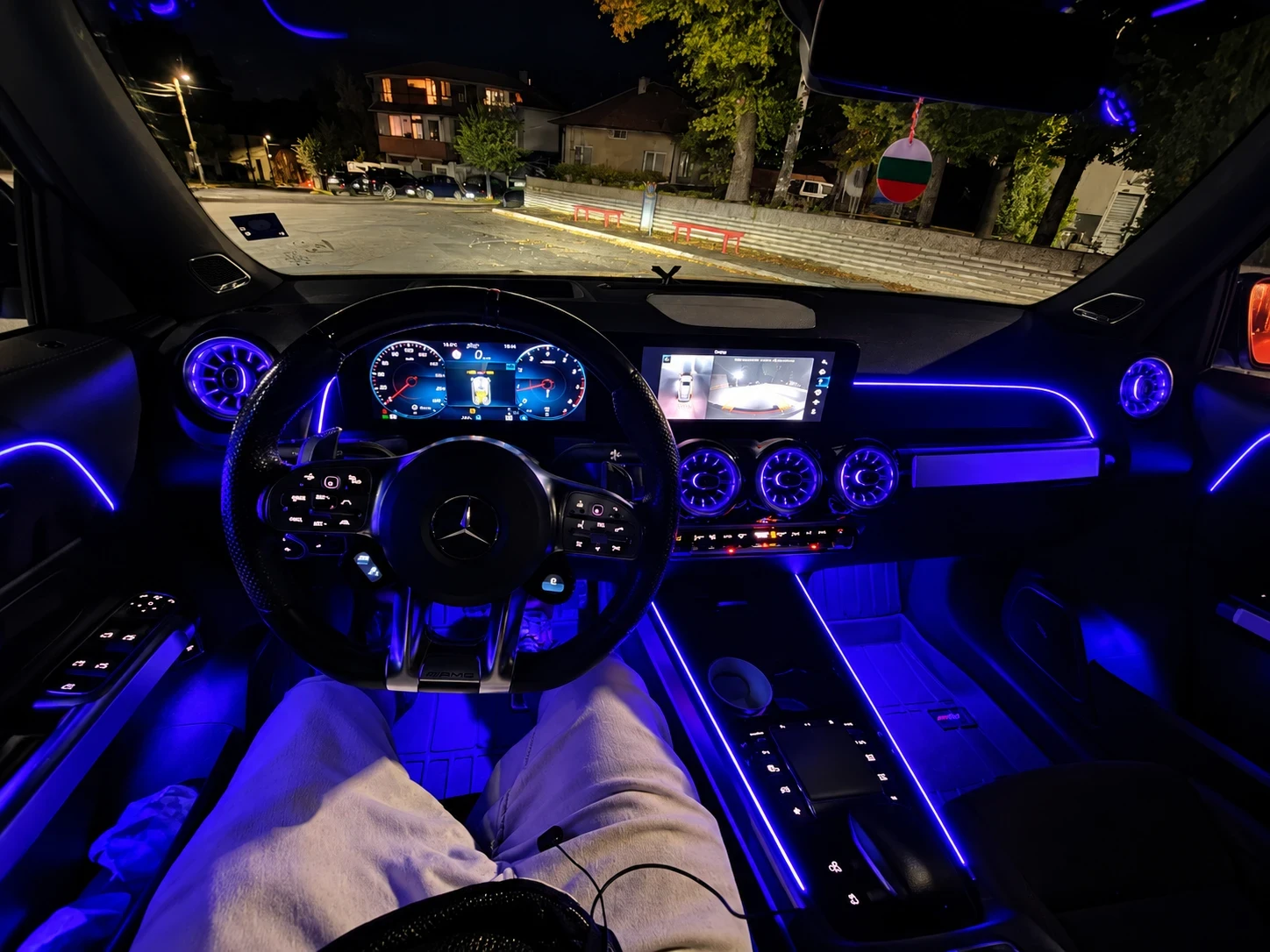 Mercedes-Benz GLB35AMG Лизинг, снимка 11 - Автомобили и джипове - 56583891